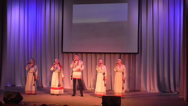 "Мы пойдём с конём.." Ансамбль " Крупеничка". смотреть онлайн