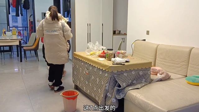 女儿们都开学了，家里就剩我和三宝，一下很冷清 смотреть онлайн