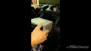 Снятие центральной консоли Киа Соул 1 чуть больше чем за одну минуту)