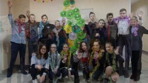 Новогоднее поздравление учителям, мамам и папам, бабушкам и дедушкам.