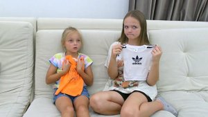 СТАРШАЯ СЕСТРА Средняя сестра и Младший брат ! Маргарита Лера и Марк