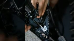 How to install the seat on the Kugoo M4/M4 Pro scooter?