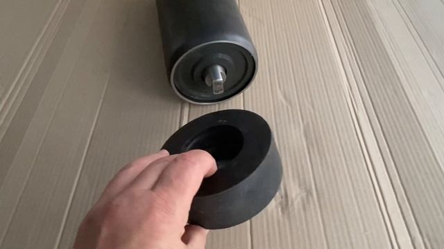 Корпус конвейерного ролика из композитных(полимерных) материалов.