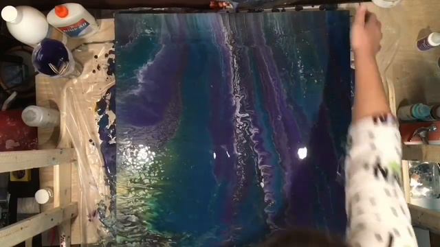 Blue, yellow, purple and black time lapse pour! смотреть онлайн