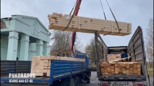 Начало строительства дома из сухого профилированного бруса. Измеряем влажность поставленного бруса.