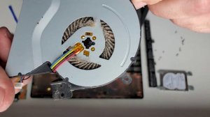 Как разобрать Asus x551m , Замена клавиатуры и чистка.