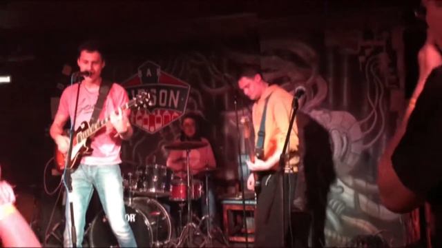 En Melody - нарезка с выступления в Gibson Bar / 16.11.2018 смотреть онлайн