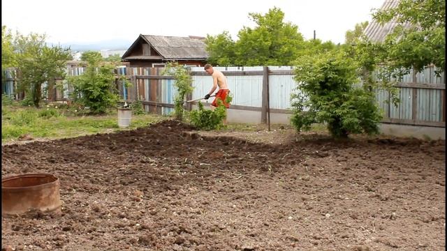 Подготовка грядки перед посадкой | Дача | Сад | Огород смотреть онлайн