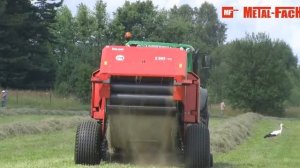 Работа рулонного пресс подборщика Z562 Metal Fach