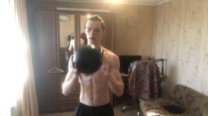 Как накачаться при помощи гири?(Тренировка с гирей)