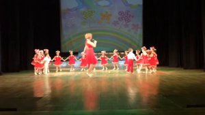 Ансамбль современного танца ,, Детство''.