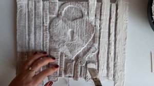 Настенная ключница своими руками из картона.
