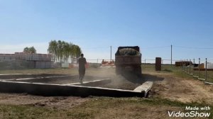 Дружный - Убрали землю - завезли дресьву