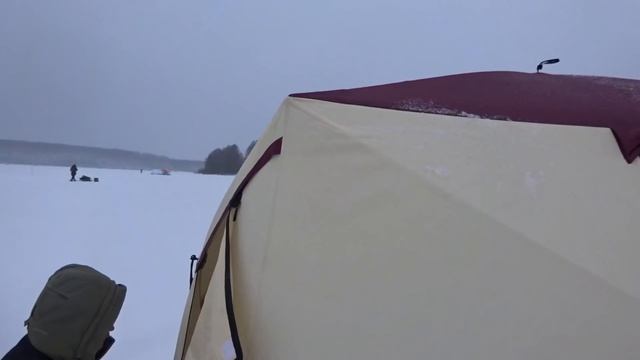 палатки для зимней рыбалки после двух лет эксплуатации Медведь куб-3, СНЕГИРЬ 4Т лонг, ONLI TOP смотреть онлайн