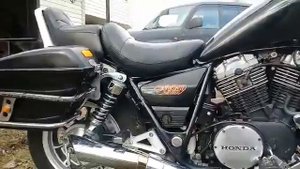 Honda NV750 Custom