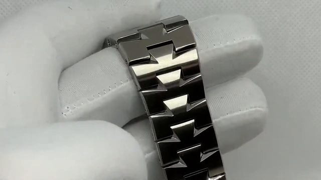 Оригинальные часы Vacheron Constantin Overseas Automatic 42 mm смотреть онлайн