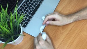 Обзор i11 TWS 5.0 - Как Подключить Оба Наушника к Телефону Android или iPhone, если Один НЕ Работае