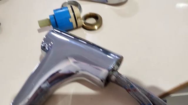 Как выкрутить шланги из смесителя глубокого. Как выкрутить шланги из смесителя глубокого