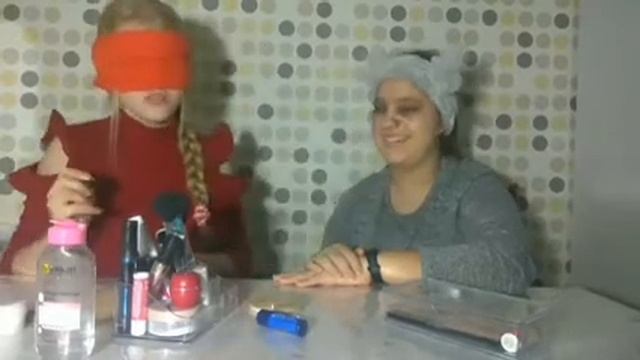 Настя делает макияж Лизе??? ??? ЭТО УЖАС!!! ?| макияж с закрытыми глазами ?? | SODA SLIMES ?⚡ смотреть онлайн