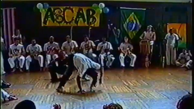 Mestre Nestor Capoeira e Mestre Cobra Mansa смотреть онлайн