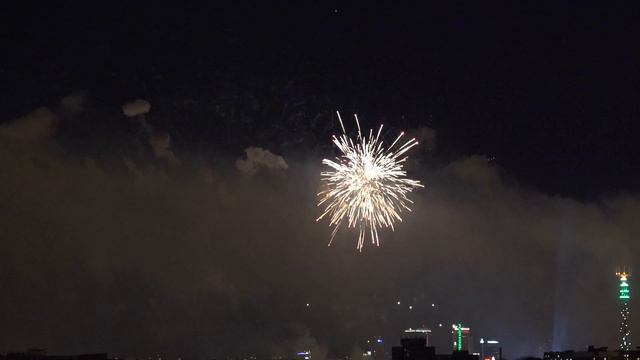 Салют в Минске на День Победы 09.05.2017
