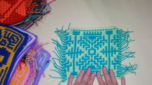 Три способа вязания мозаики наложением крючком.