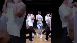 LISA (BLACKPINK) LALISA Mirrored Dance Practice (LISA Focus Ver.)