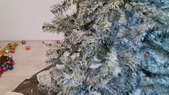 Как украсить новогоднюю ЁЛКУ?! Раз, дВА, ТРИИИ..👻 смотреть онлайн