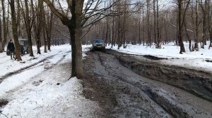 OFF-Road RANGE ROVER PEGAS P38 VS MERCEDES G 300 VS NIVA CHEVROLET  Грязевая резина в снегу.