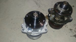 Замена помпы BMW E34 M50