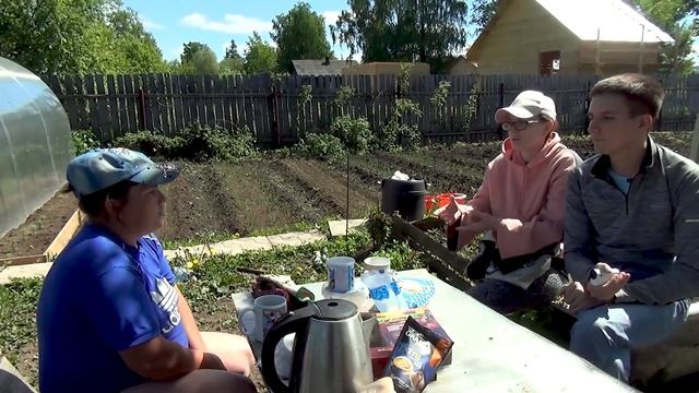 ВЕРНУЛИСЬ К ПОГОРЕЛЬЦАМ | Где они живут смотреть онлайн