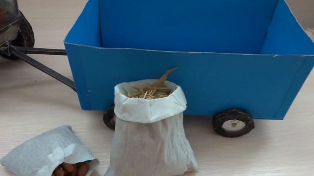 Прицеп к трактору из картона смотреть онлайн