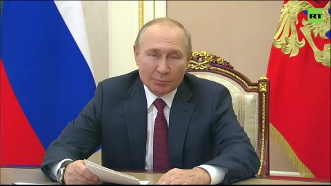 Путин проводит совещание с постоянными членами Совета безопасности РФ