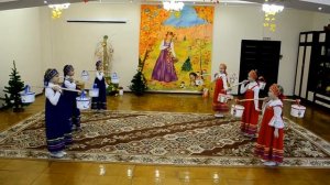 Танец "Пошла Млада за водой"