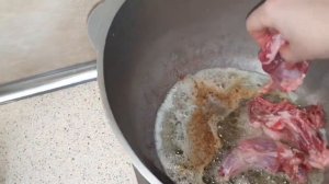 КРОЛИК В СЛИВОЧНО-ЧЕСНОЧНОМ СОУСЕ С ОРЕХАМИ!