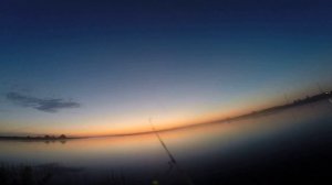 Карась в июне. Ловля на бесплатном водоеме в Подмосковье. Рыбалка с ночевкой.