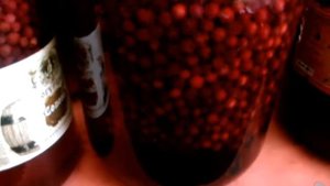 Cranberries for the winter in their own juice || Брусника на зиму в собственном соку.