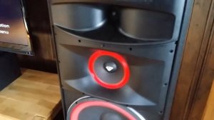 Cerwin vega xls 215 plays low bass