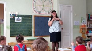 Занятие в средней группе по лепке "Ёжик"