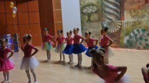 Раз ладошка, два ладошка . Кира 6 лет Израиль.