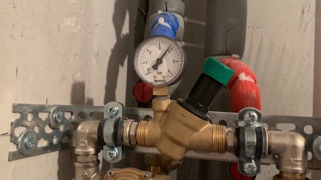 Гигиеническая лейка через термостат. Правильное подключение! смотреть онлайн