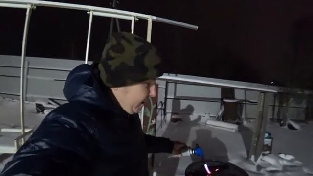 ИЗ БАНИ ПРЯМО В СНЕГ!!!! Шашлык зимой на мангале.