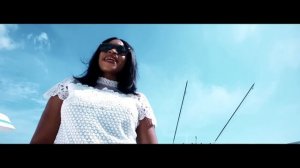 AIDA SAMB ft Wizkid  "Yaw Rekk"- Video Officielle