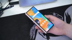 ФЕНОМЕН СКЛАДНЫХ СМАРТФОНОВ | Обзор Samsung Galaxy Z Fold 2 в 2024 году | Зачем нужны раскладушки?