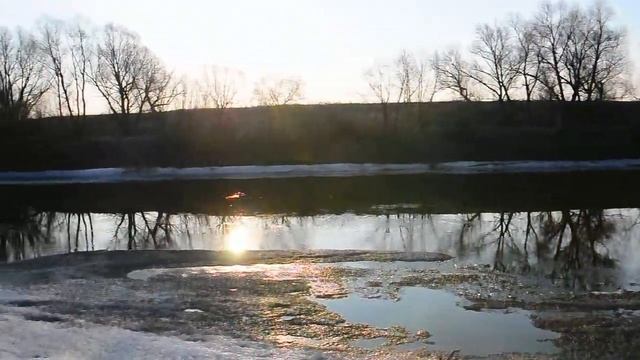 Весенний рассвет на реке Омка в Омской области смотреть онлайн