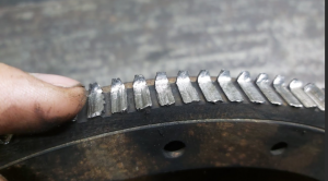 «Съело венец на маховике»