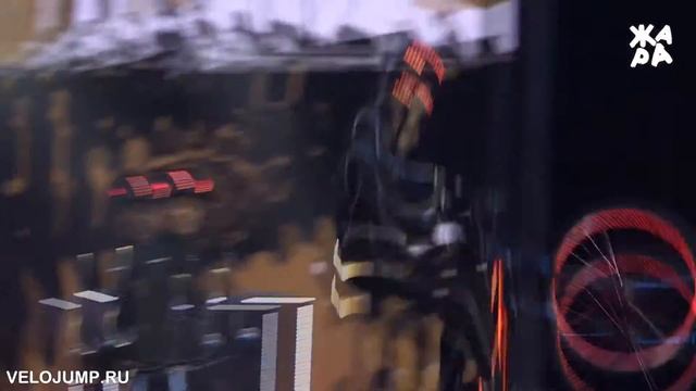 Световое шоу VELOJUMP на открытии CROCUS FITNESS. Велошоу. Велотриал. смотреть онлайн