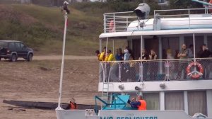 Теплоход М.Ю. Лермонтов на подходе к Ворогово