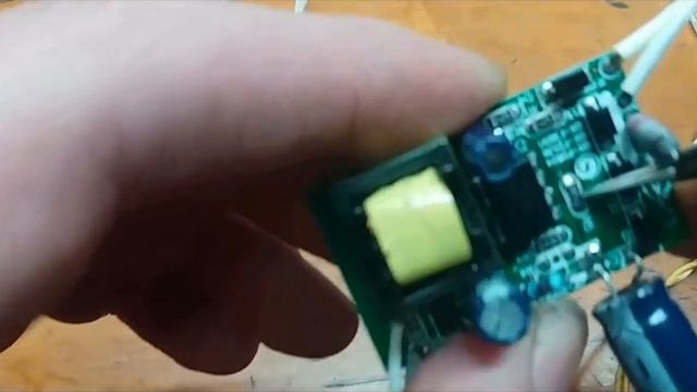 Уменьшение тока LED драйвера светодиодной лампы.