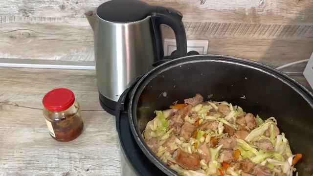 Тушёная Свинина, лук, морковка, капуста! Свинина в мультиварке, тушёная!